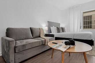 1200 Ocean Dr in Miami Beach, FL - Building Photo - Building Photo