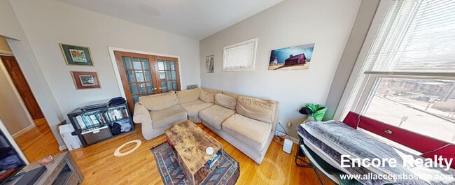 23 Tufts St, Unit 2