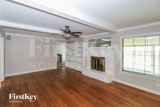 5299 Twin Woods Ave in Memphis, TN - Foto de edificio - Building Photo