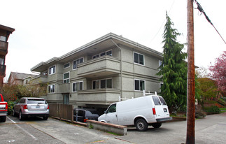 6556 4th Ave NE Apartamentos