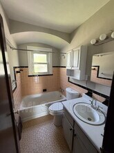 10058 Dorothy Ave in St. Louis, MO - Building Photo - Building Photo