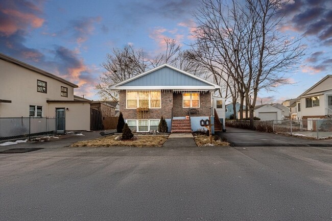 property at 14 Newman St