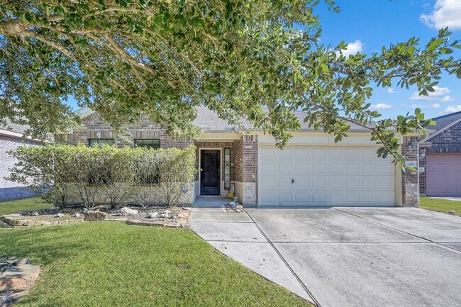 property at 23310 E Pine Ivy Ln