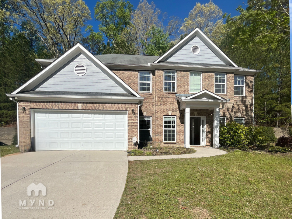 5660 Halsey trc in Atlanta, GA - Building Photo