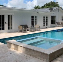 2459 Cardinal Ln in Palm Beach Gardens, FL - Building Photo