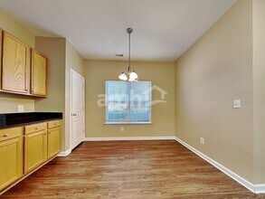 9002 Glenashley Dr in Cornelius, NC - Foto de edificio - Building Photo