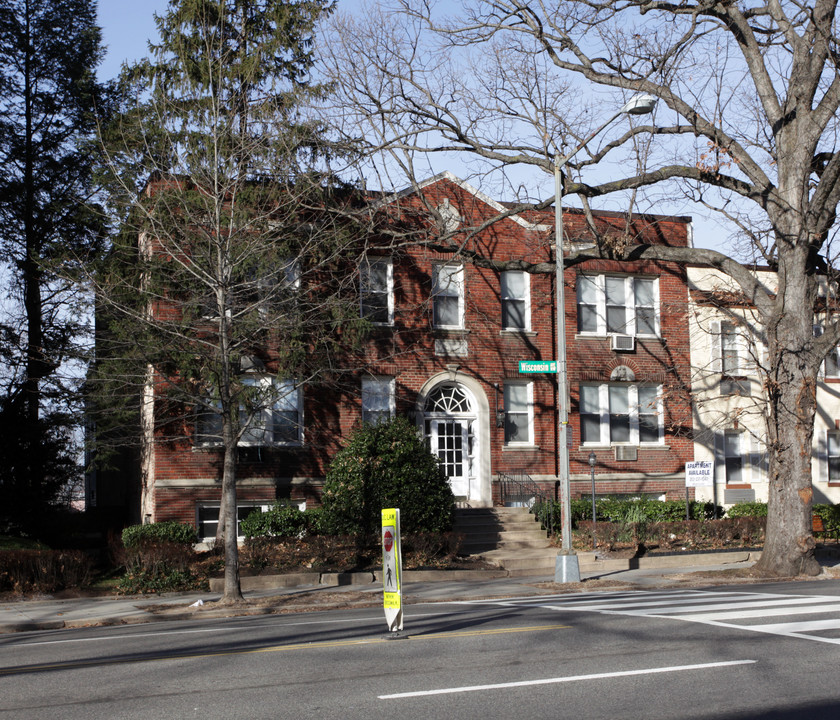 Wisconsin Avenue Apartments in Washington, DC - Foto de edificio