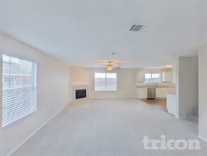 8116 Cutter Hill Ave in Fort Worth, TX - Foto de edificio - Building Photo