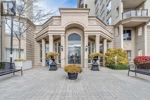 2 Maison Parc Ct in Vaughan, ON - Building Photo