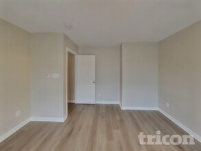 12105 Fall Ct in Cumberland, IN - Building Photo - Building Photo