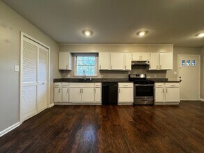170 Royal Ct in Athens, GA - Building Photo - Building Photo