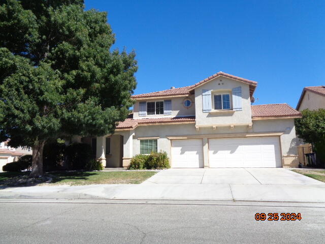 43732 Windrose Pl in Lancaster, CA - Building Photo