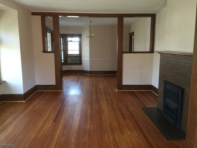 580 Ridgewood Rd-Unit -1 in Maplewood, NJ - Building Photo - Building Photo