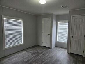 210 Birch Ln in Tampa, FL - Building Photo - Building Photo