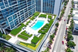 6899 Collins Ave, Unit 2208 in Miami Beach, FL - Building Photo - Building Photo