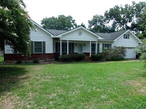 98 Edwards St in Newton, AL - Foto de edificio - Building Photo
