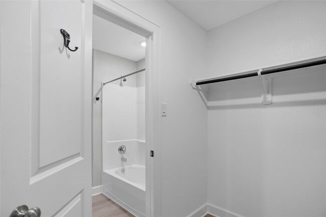 property at 4235 Palmetto Grv Ln