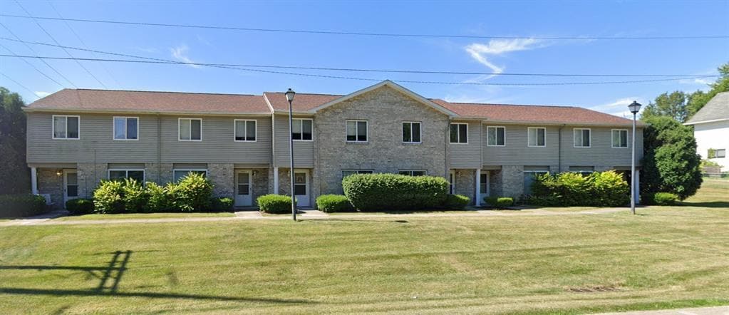 100 E Cook Rd in Mansfield, OH - Building Photo