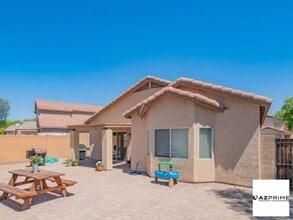 15485 W Maui Ln in Surprise, AZ - Building Photo - Building Photo