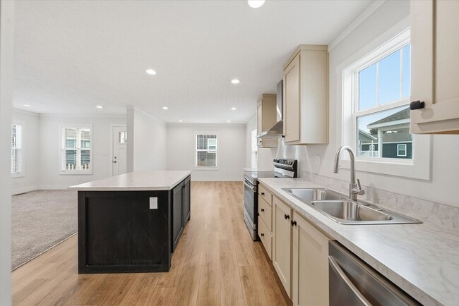 2110 24th St NE in Hickory, NC - Building Photo - Building Photo