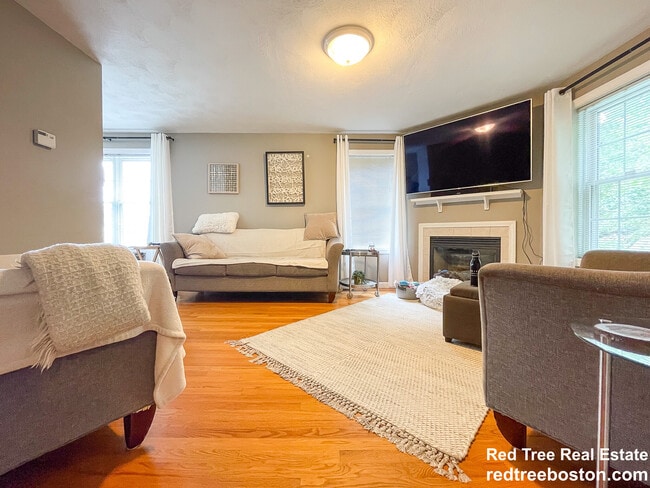 496 Lebanon St, Unit 3