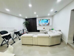75 SW 18th Ave in Homestead, FL - Building Photo - Building Photo