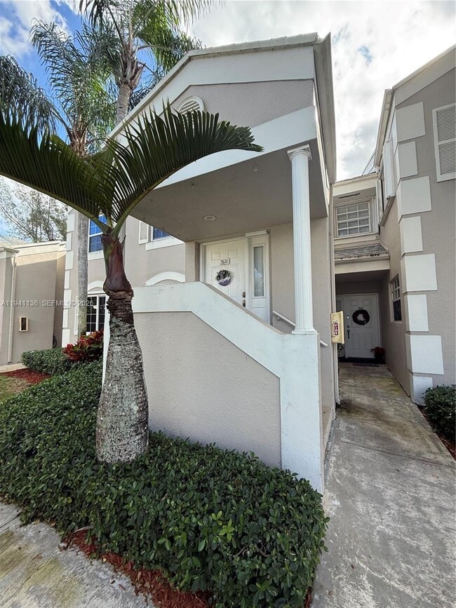 property at 2634 SE 21st Ct