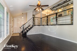 8705 N Wayland Ave in Kansas City, MO - Building Photo - Building Photo