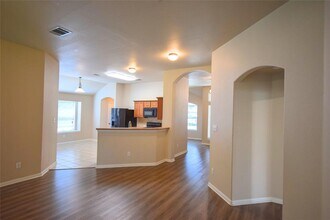 102 Newport Landing Pl in Round Rock, TX - Building Photo - Building Photo