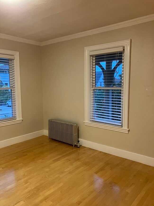 24 Lee St, Unit 1 in Worcester, MA - Building Photo - Building Photo