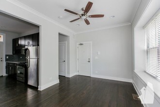 1952 W Nelson St in Chicago, IL - Foto de edificio - Building Photo