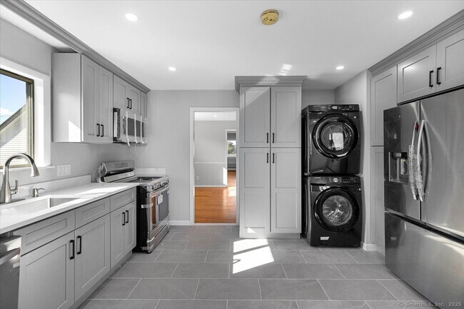 88 Horton St in Stamford, CT - Building Photo - Building Photo