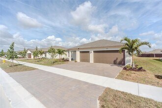 17431 286th St in Miami, FL - Building Photo - Building Photo