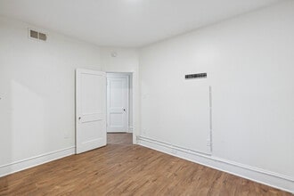 6020 Catharine St, Unit B in Philadelphia, PA - Foto de edificio - Building Photo