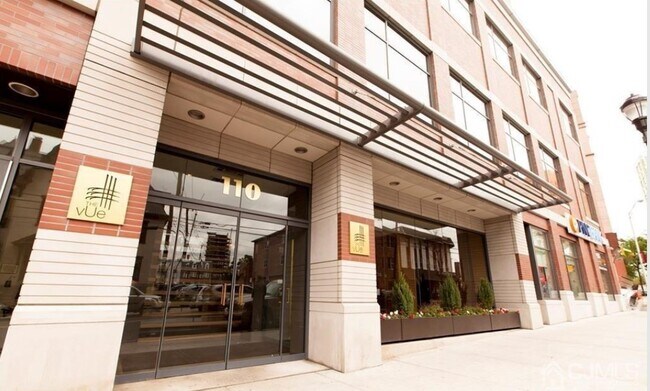 110 Somerset St Unit 2109, Unit 2109 in New Brunswick, NJ - Building Photo - Building Photo