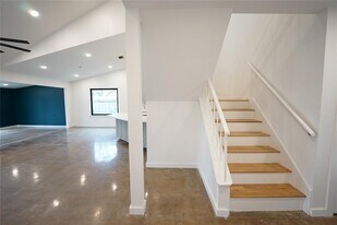 8006 Tiffany Dr in Austin, TX - Building Photo