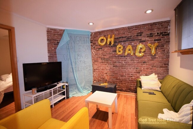 1689 Beacon St, Unit 4