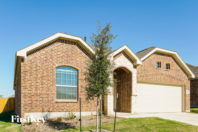 2556 Goodrich Rd in Fort Worth, TX - Building Photo - Building Photo