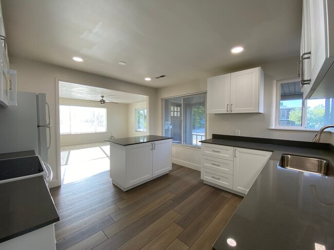 844 E 2700 S, Unit A in Salt Lake City, UT - Building Photo - Building Photo