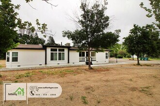 22190 Vallotton Ln in Bella Vista, CA - Building Photo - Building Photo