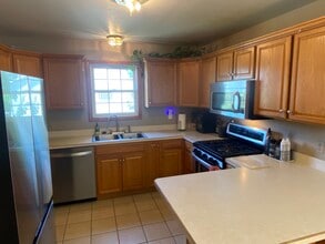 6059 Estate Dr in Erie, PA - Building Photo - Building Photo