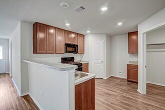 14468 Conifer Dr in Conroe, TX - Building Photo - Building Photo