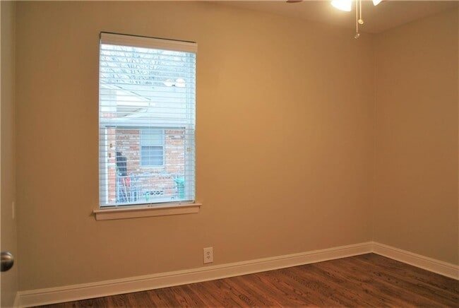 property at 2005 Shawnee St