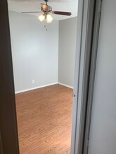 7802 Las Olas Blvd in San Antonio, TX - Building Photo - Building Photo