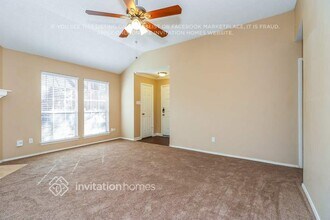 313 Sunnyview Dr in Mansfield, TX - Foto de edificio - Building Photo