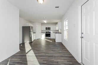 15657 Briar Frst Dr in Cut And Shoot, TX - Building Photo - Building Photo