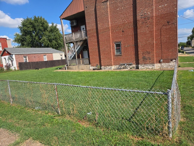 225 Upton St, Unit 1st Floor in St. Louis, MO - Building Photo - Building Photo