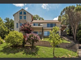 1803 Old Oak Dr in Arlington, TX - Building Photo