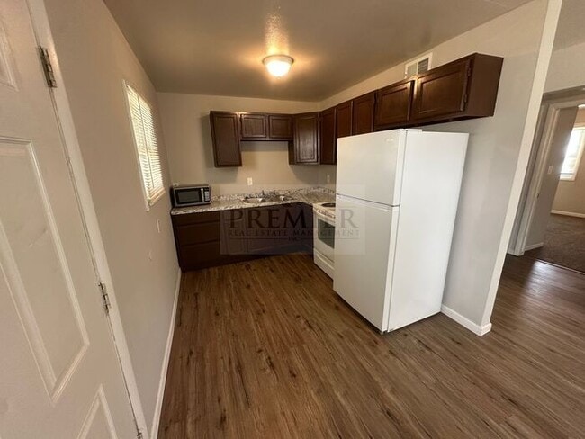 6111 E 153 St in Grandview, MO - Building Photo - Building Photo