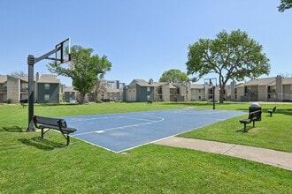 Abbey Glenn Apartments in Waco, TX - Building Photo - Building Photo